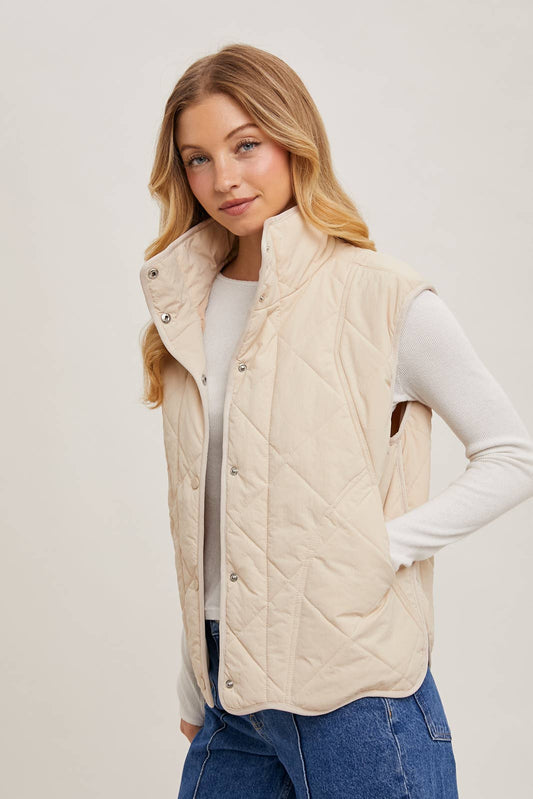 BUTTON DOWN QUILTED PUFFER VEST WITH POCKETS
